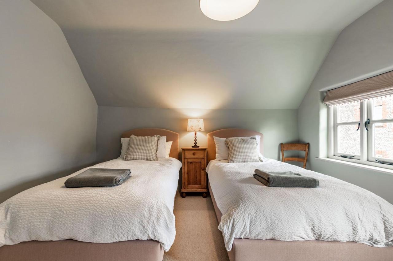 Host & Stay - White End Salthouse Exterior photo